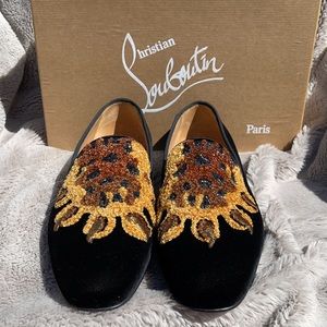 NIB CHRISTIAN LOUBOUTIN TIGROU FLAT VELVET 43
